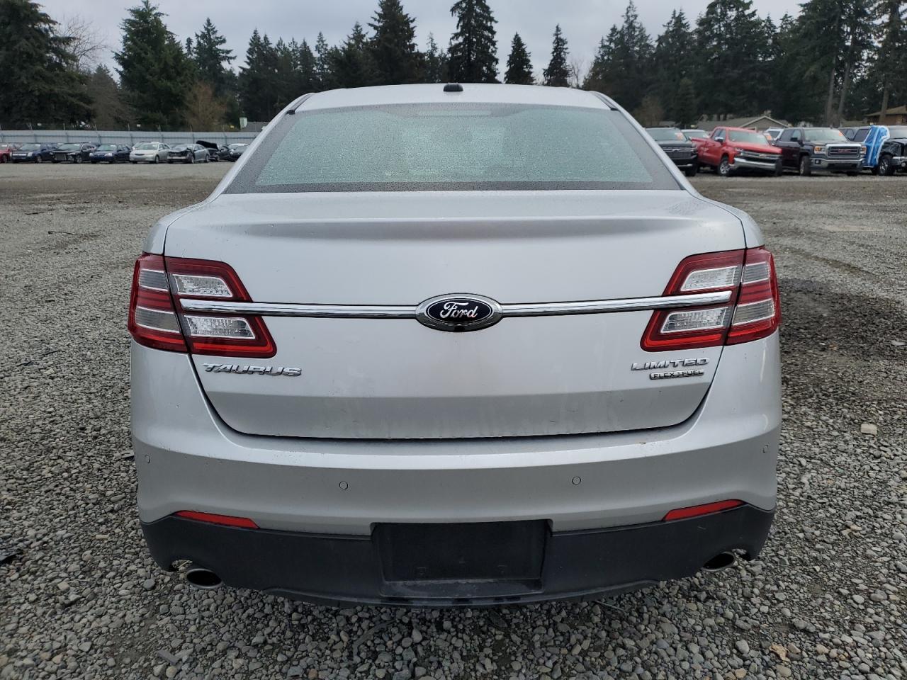 2017 Ford Taurus - Image 6