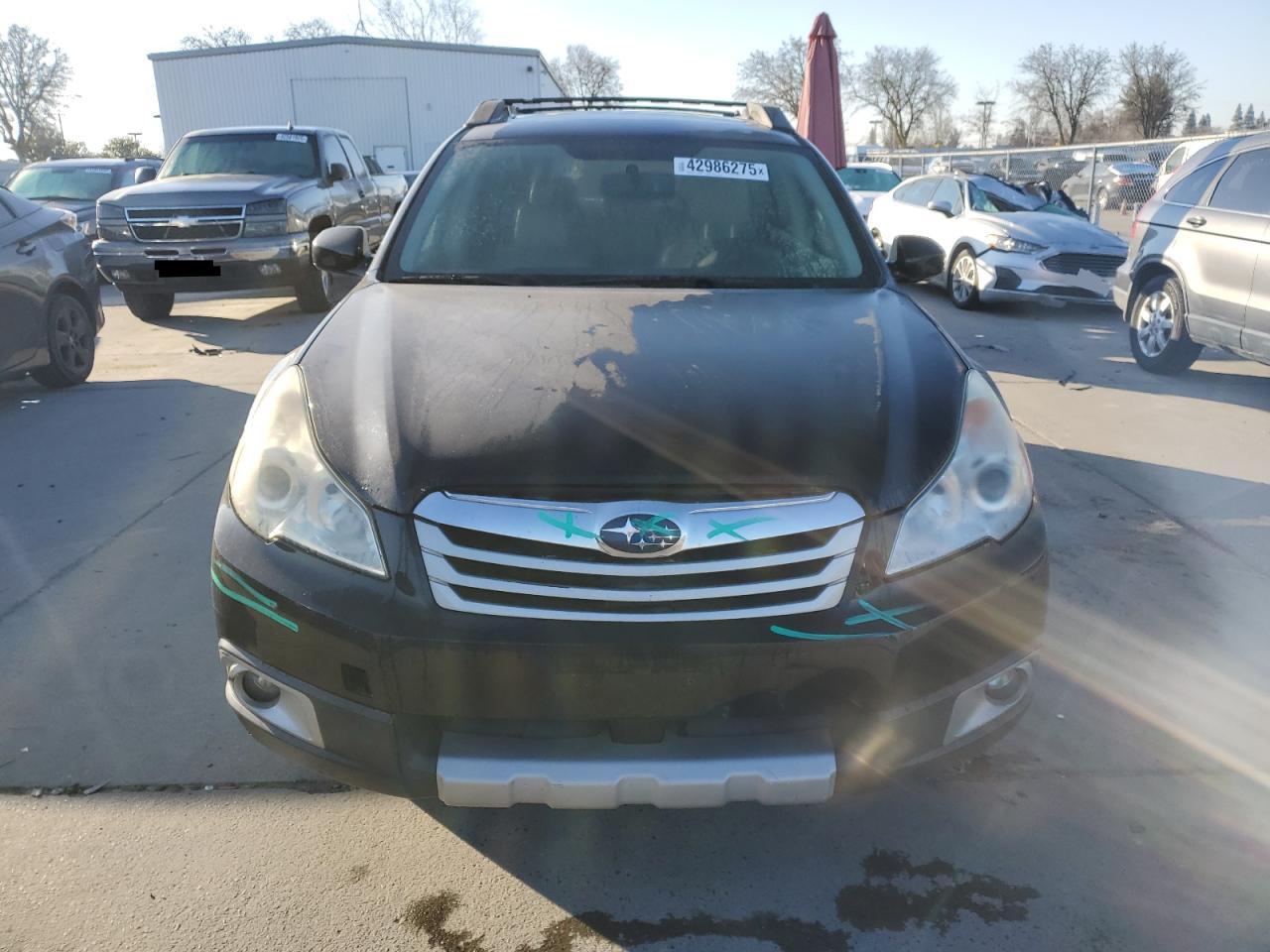 2010 Subaru Outback - Image 5