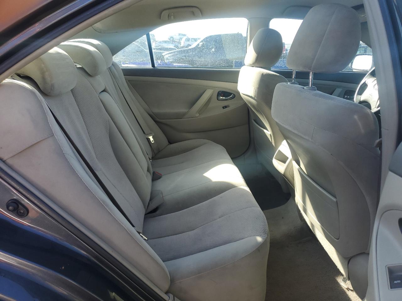 2010 Toyota Camry - Image 10
