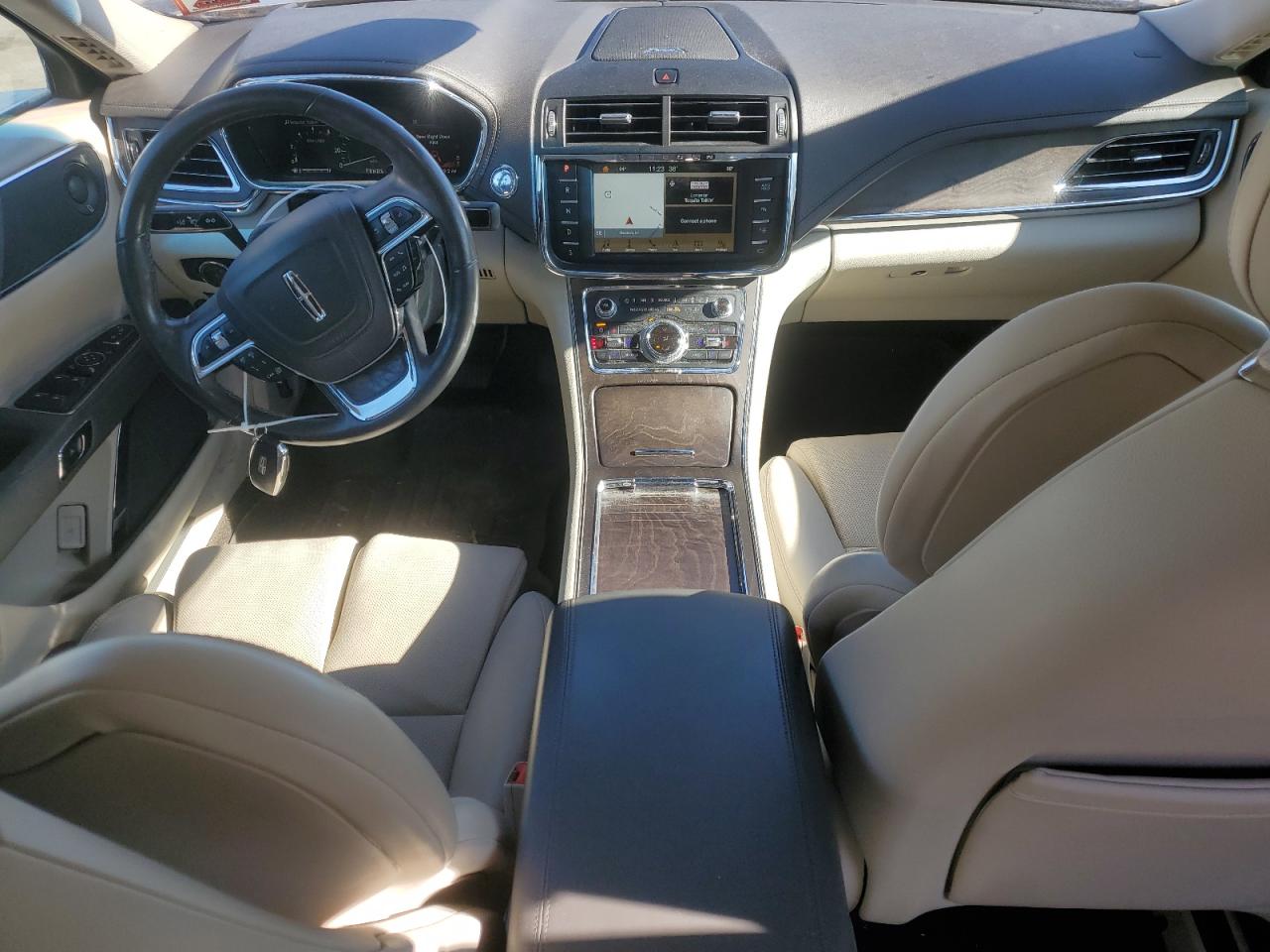 2018 Lincoln Continental - Image 8