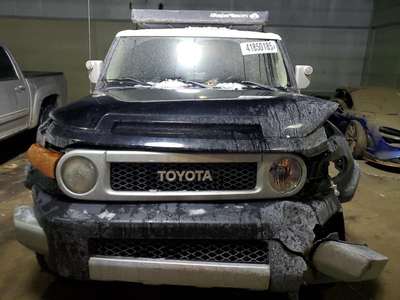 2010 Toyota FJ Cruiser - Image 5