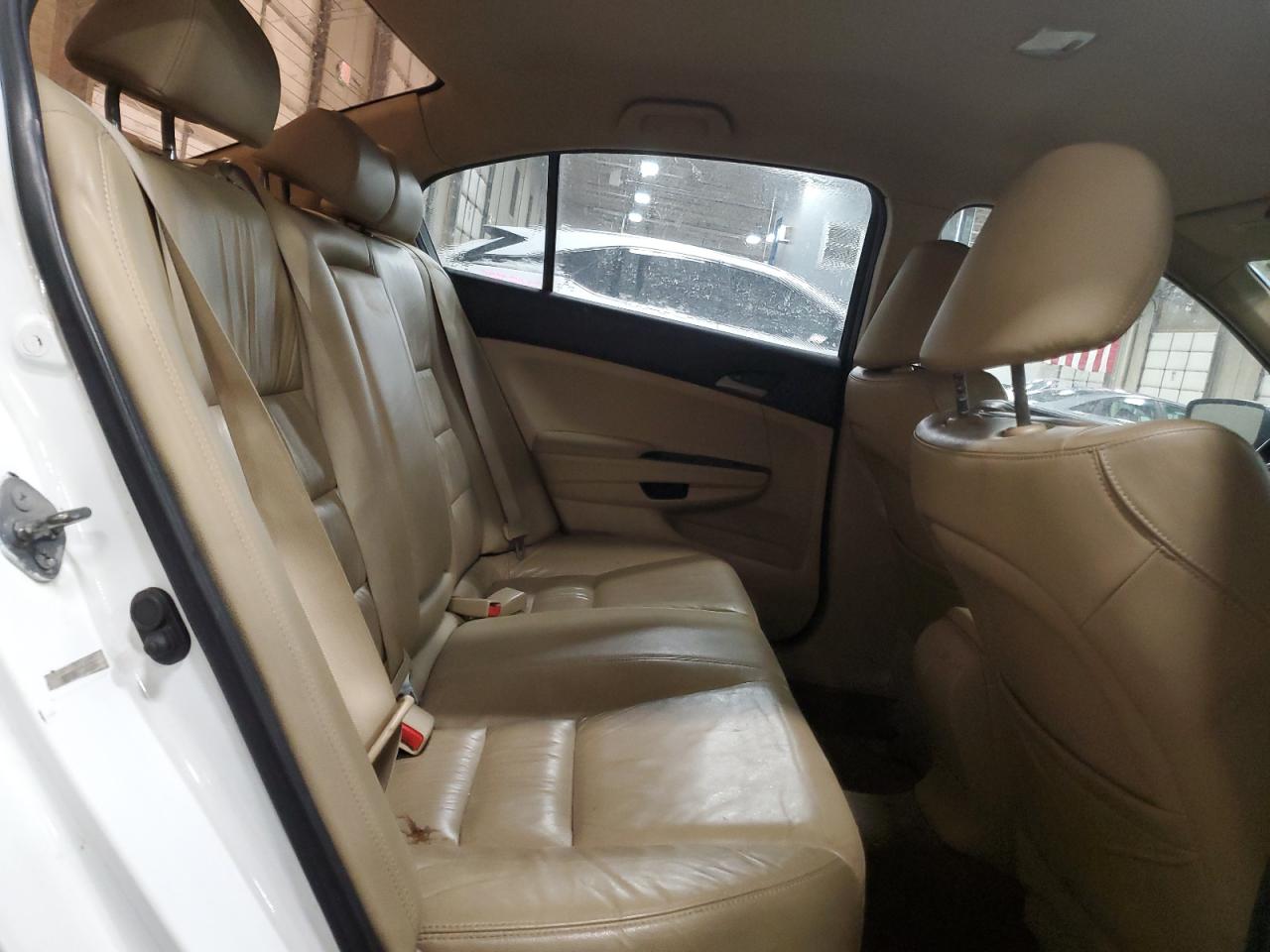 2011 Honda Accord - Image 10
