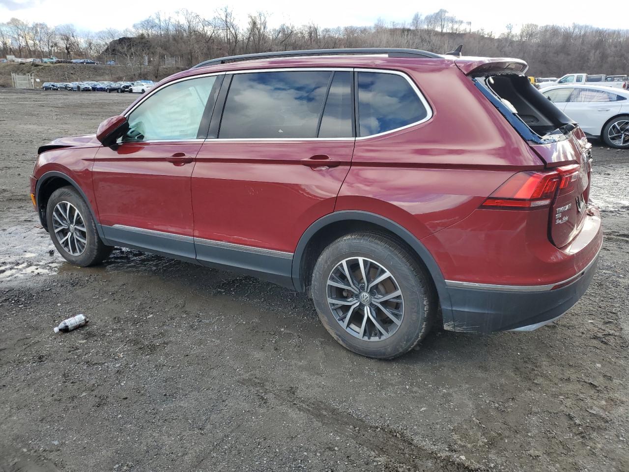 2020 Volkswagen Tiguan - Image 2