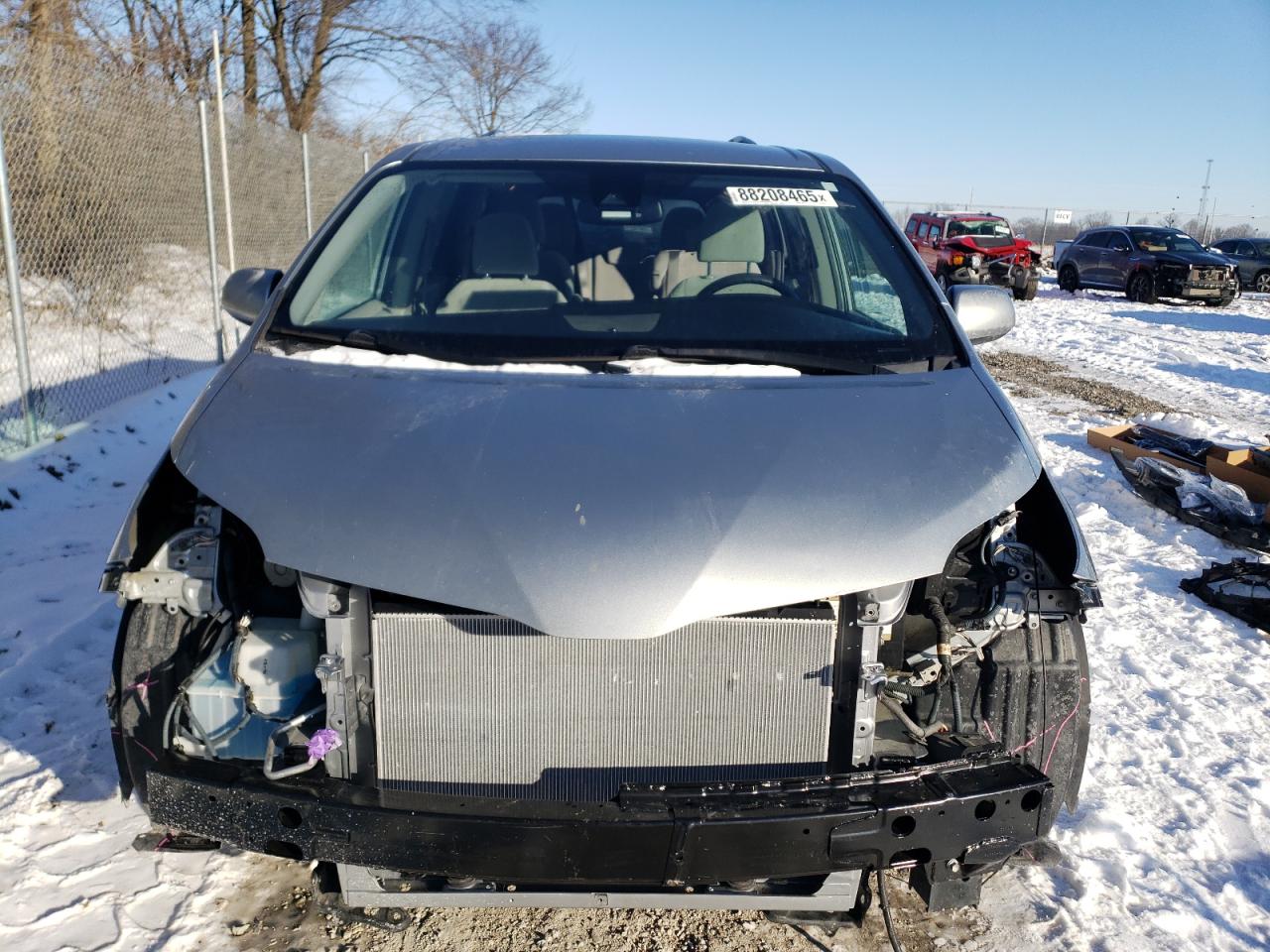 2019 Toyota Sienna - Image 5