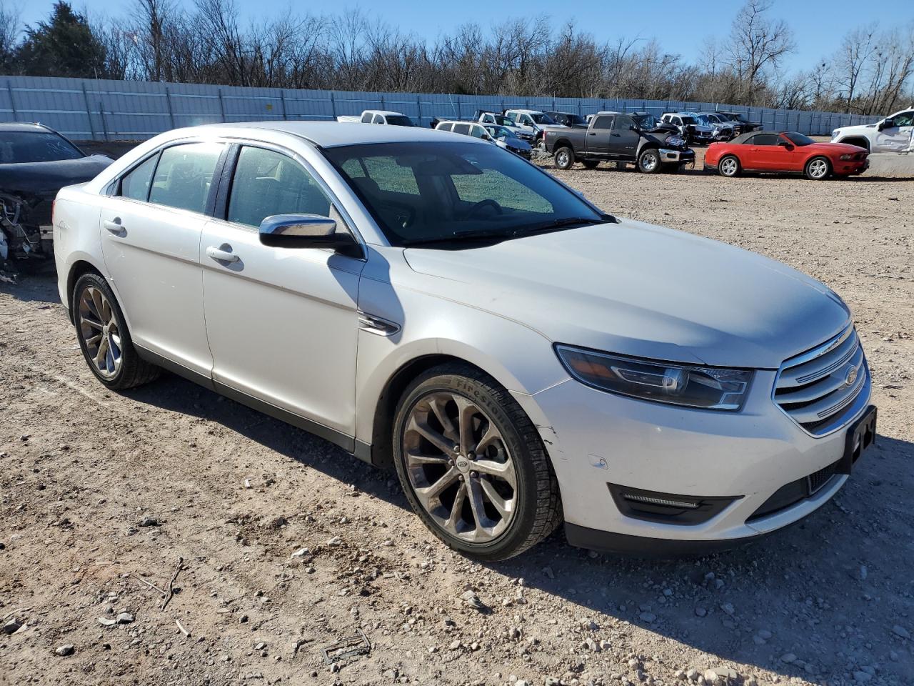 VIN 1FAHP2F80FG125593 2015 FORD TAURUS no.4