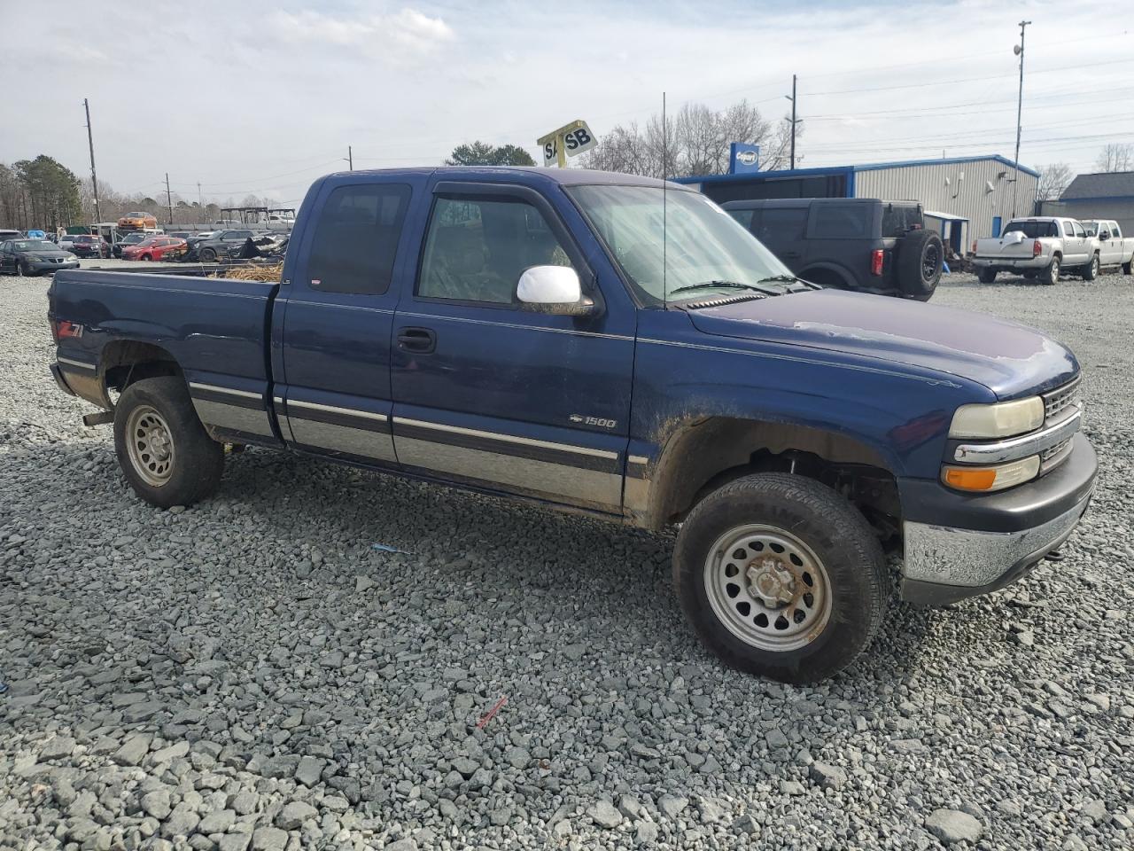 2000 Chevrolet Silverado - Image 4