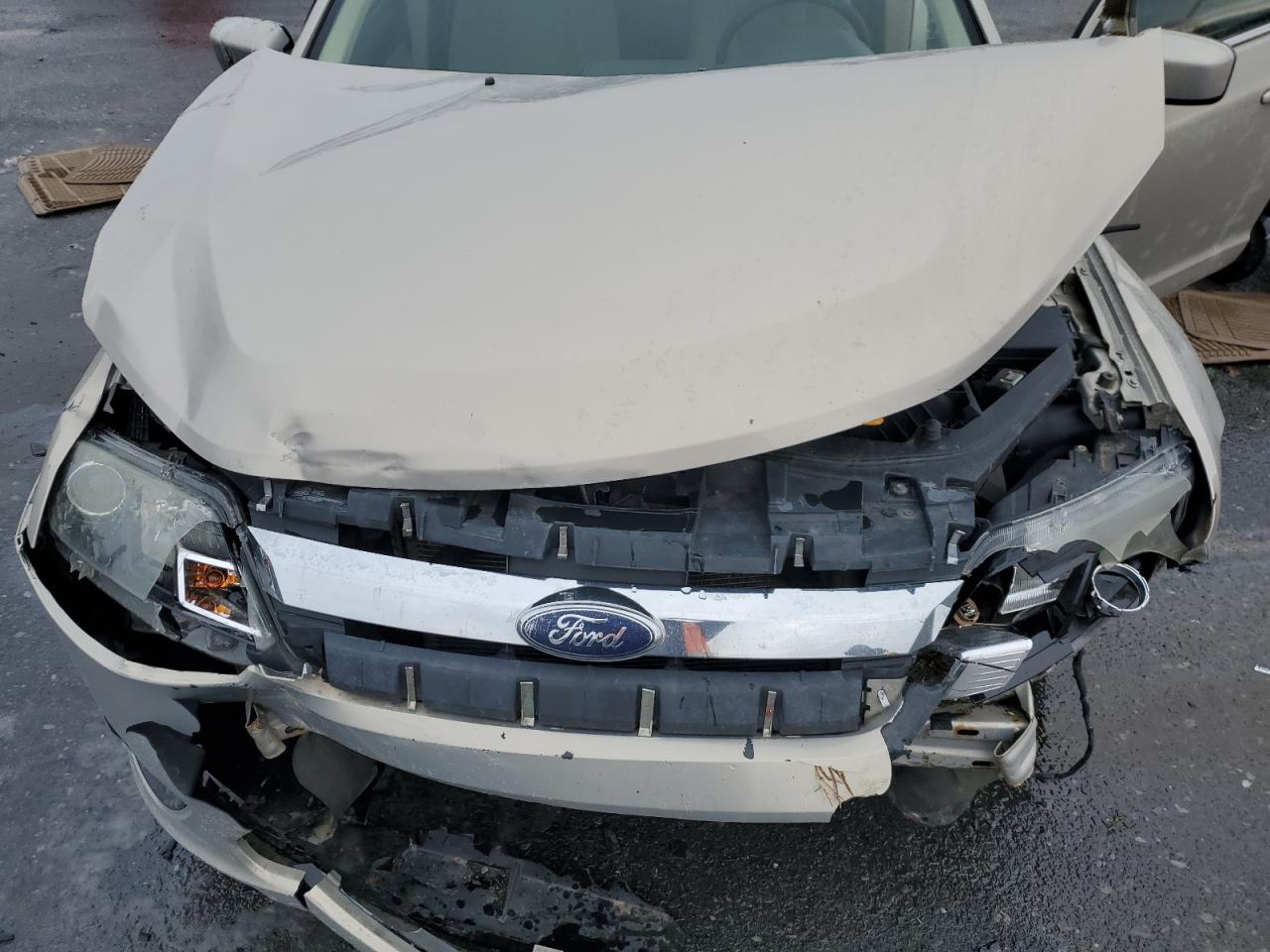 2010 Ford Fusion - Image 11