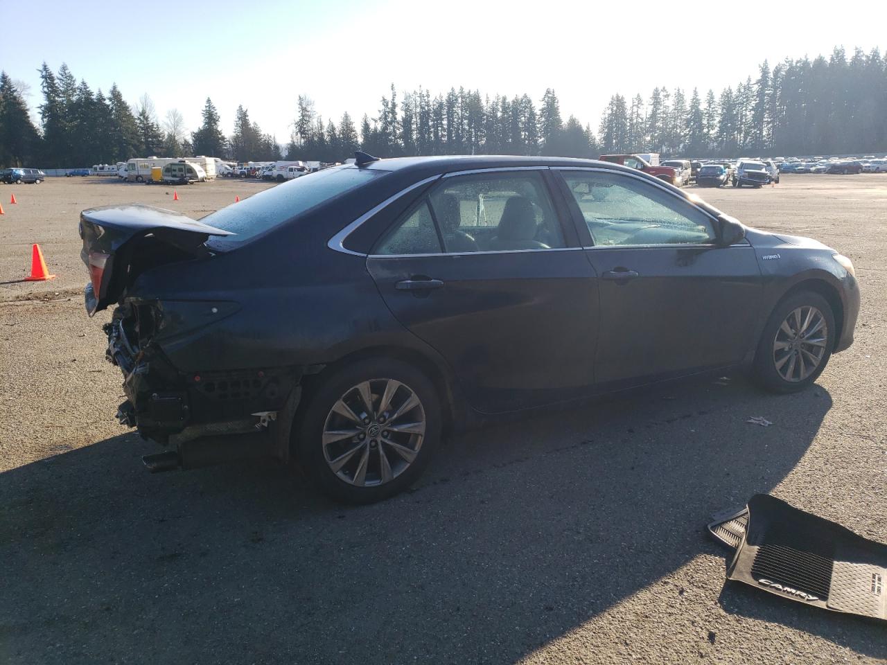 2016 Toyota Camry - Image 3