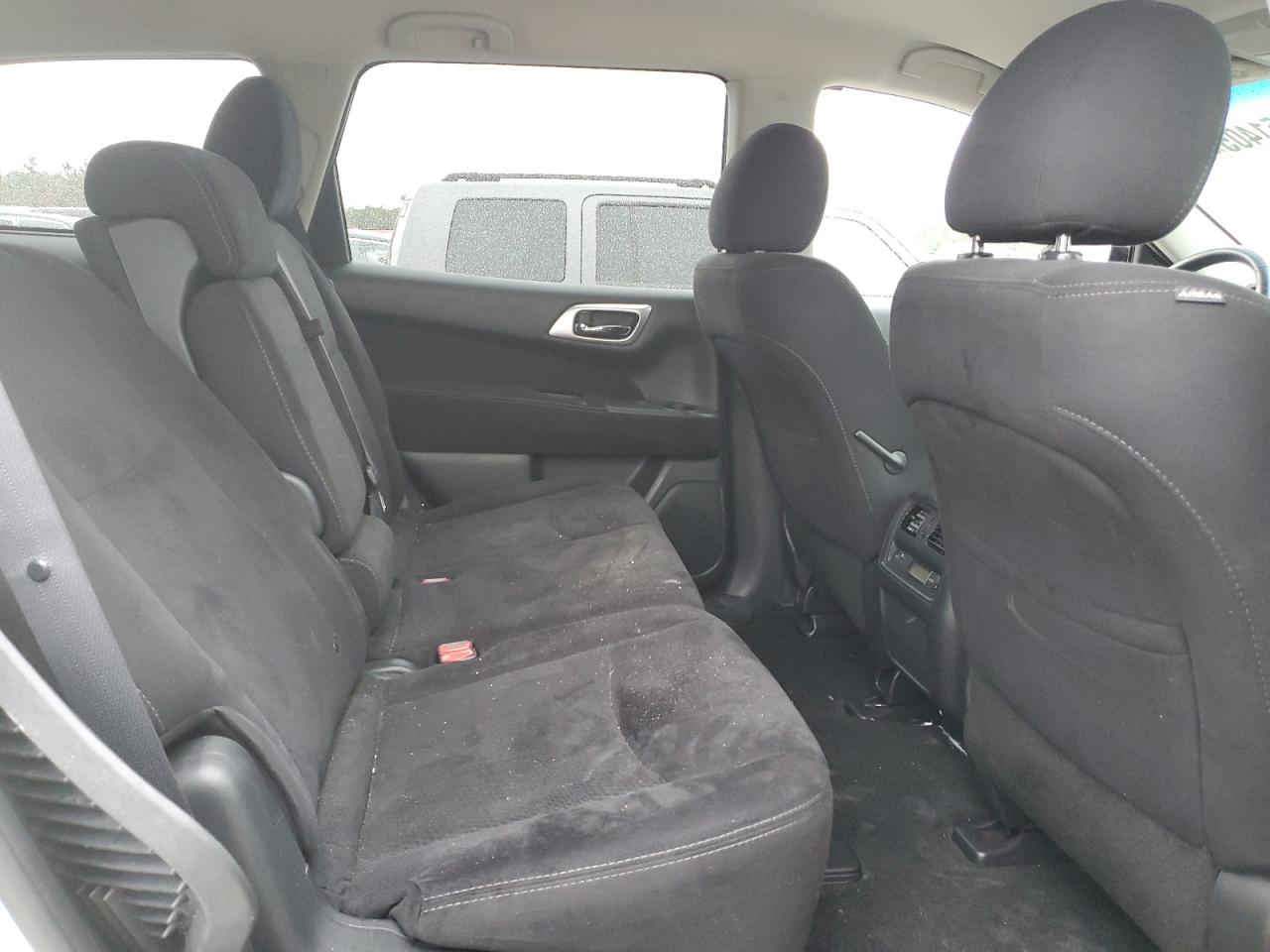 2014 Nissan Pathfinder - Image 11