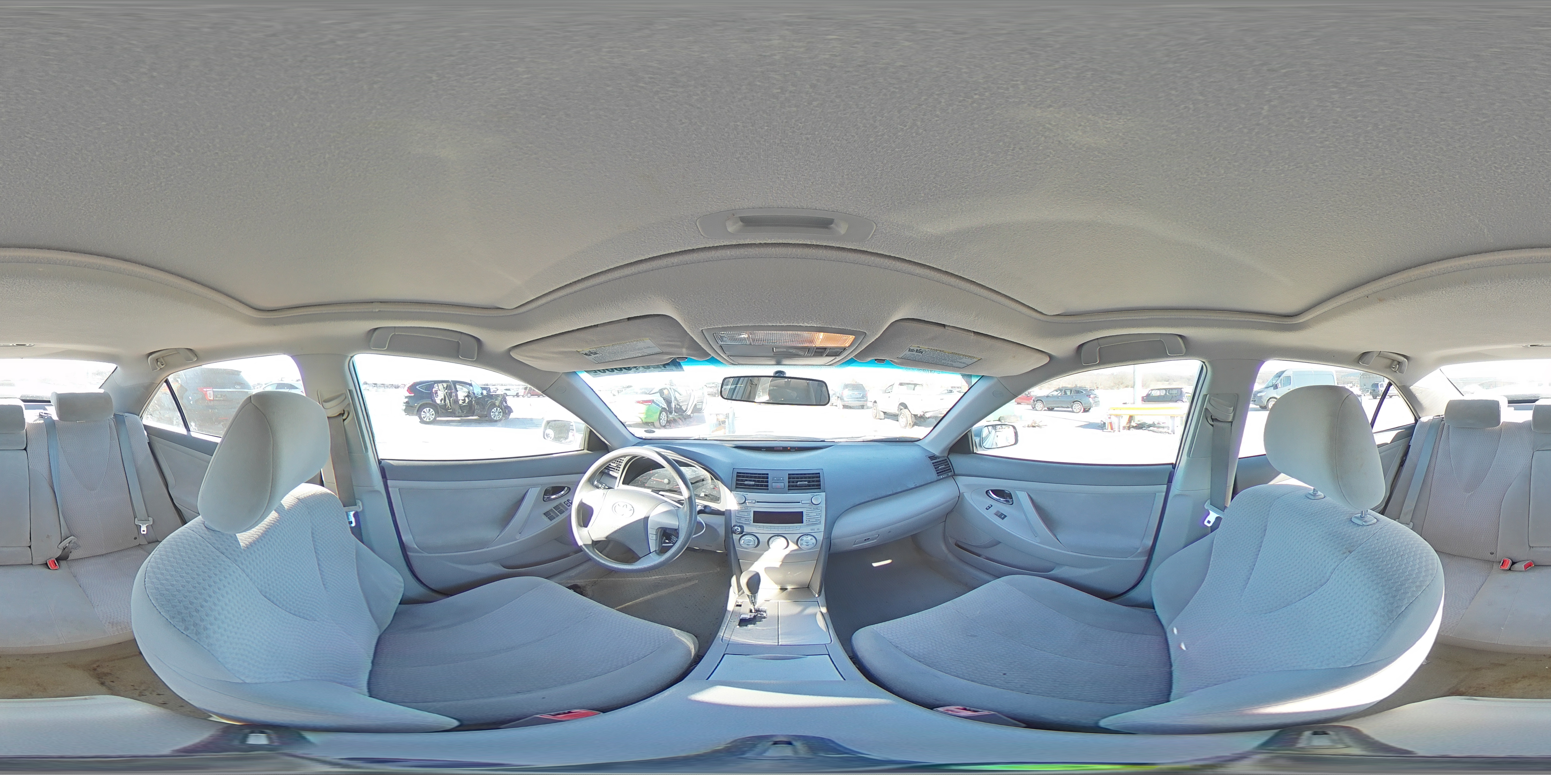 2010 Toyota Camry - Image 13