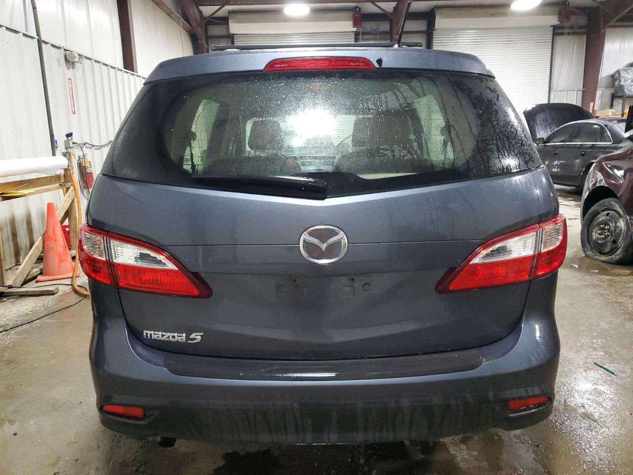 2012 Mazda 5 - Image 6