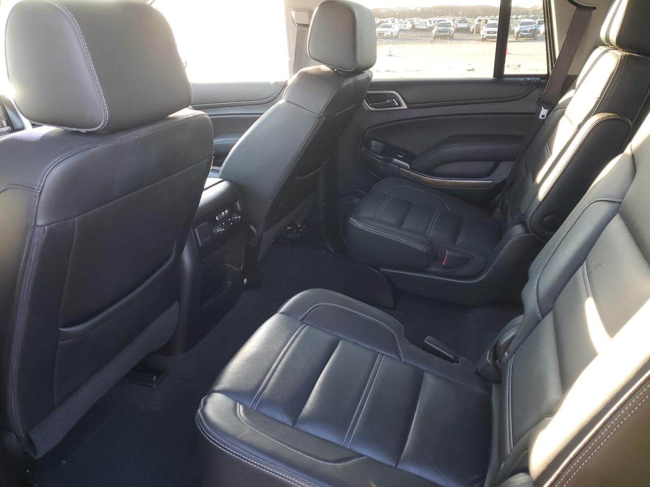 2019 GMC Yukon - Image 10