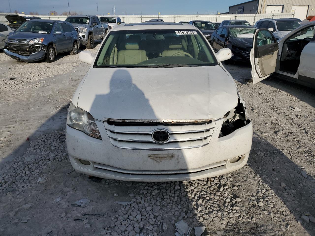 2006 Toyota Avalon - Image 5