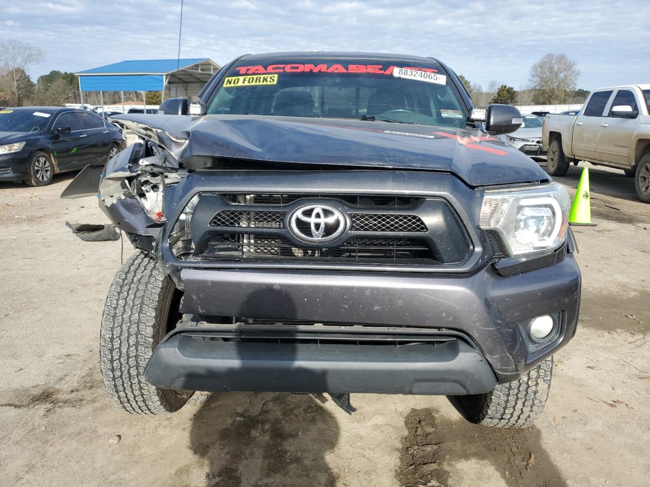 2014 Toyota Tacoma - Image 5