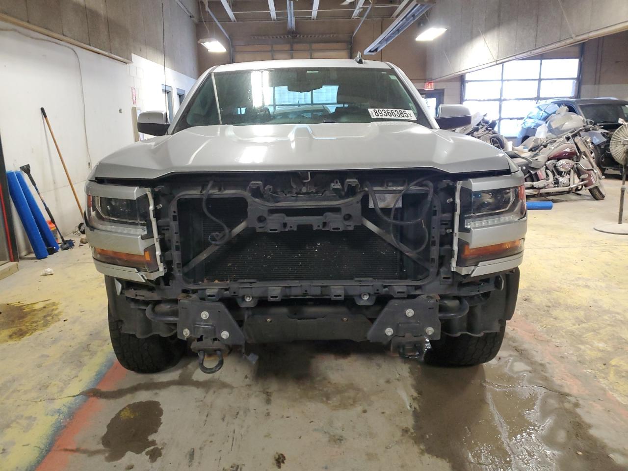 2016 Chevrolet Silverado - Image 5