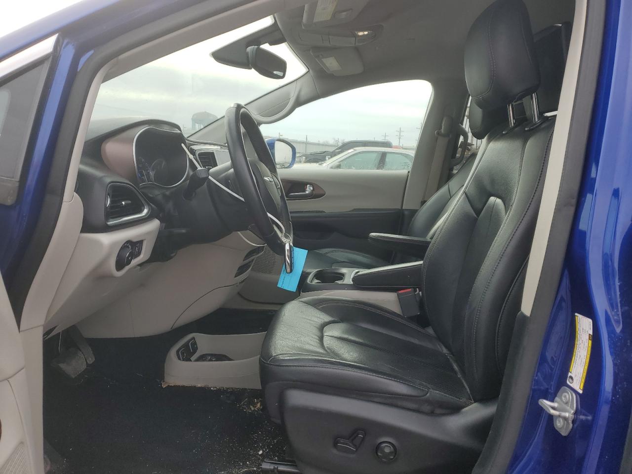 2018 Chrysler Pacifica - Image 7