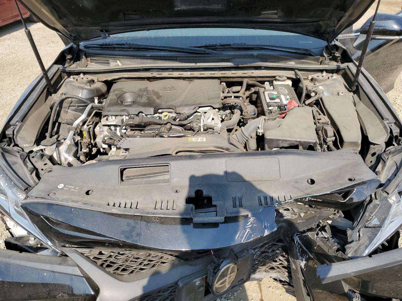 2018 Toyota Camry - Image 11