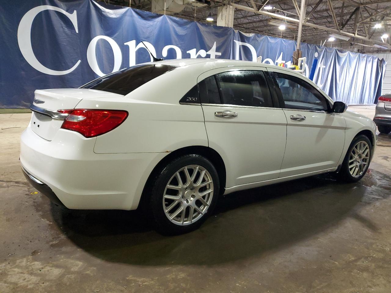 2012 Chrysler 200 - Image 3