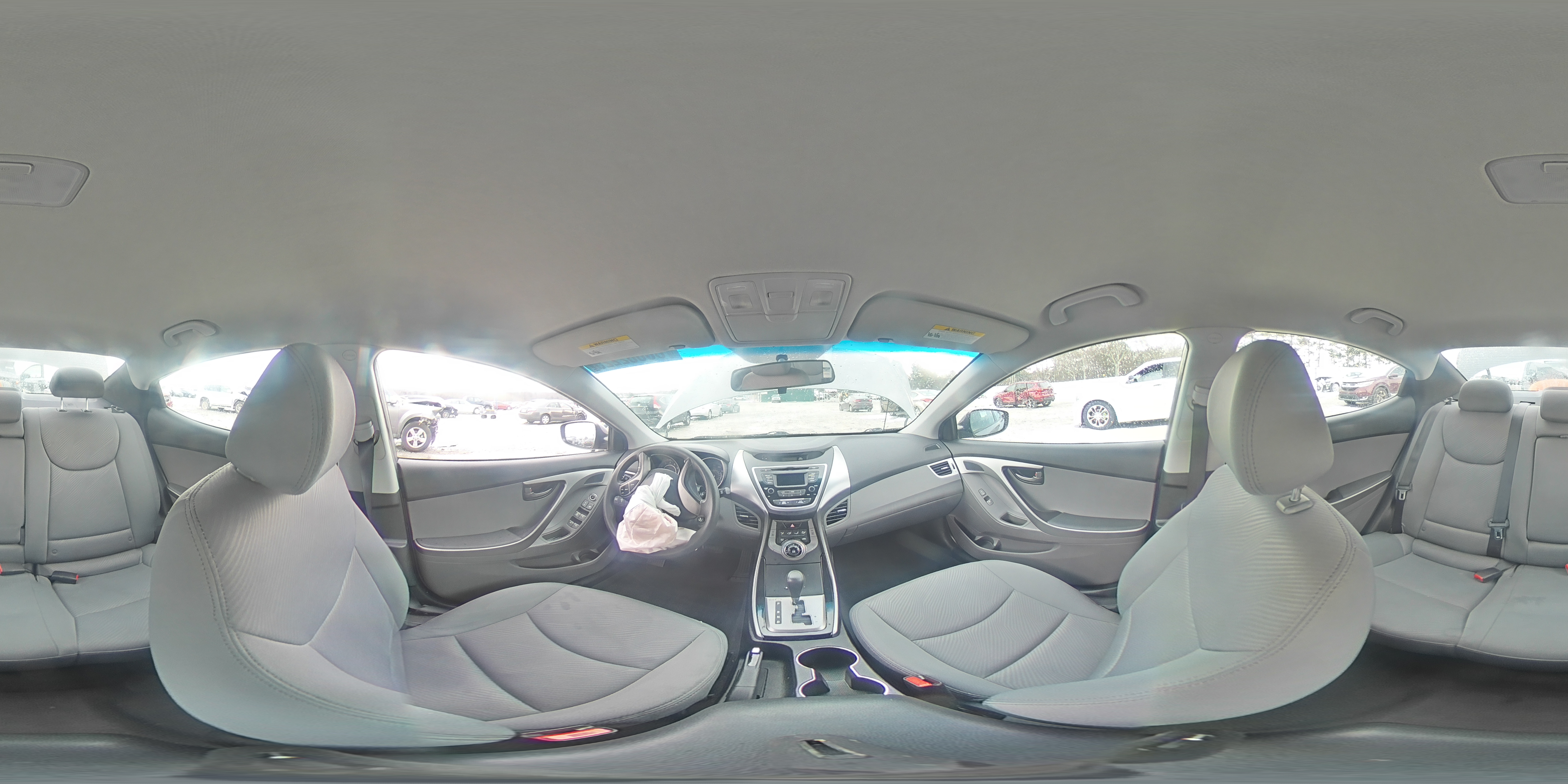 2013 Hyundai Elantra - Image 13