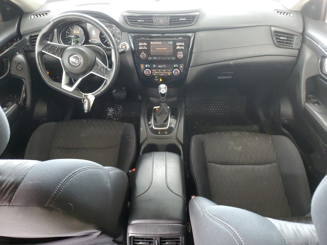 2017 Nissan Rogue - Image 8