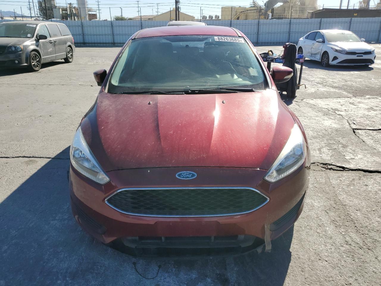 VIN 1FADP3K21GL298120 2016 FORD FOCUS no.5