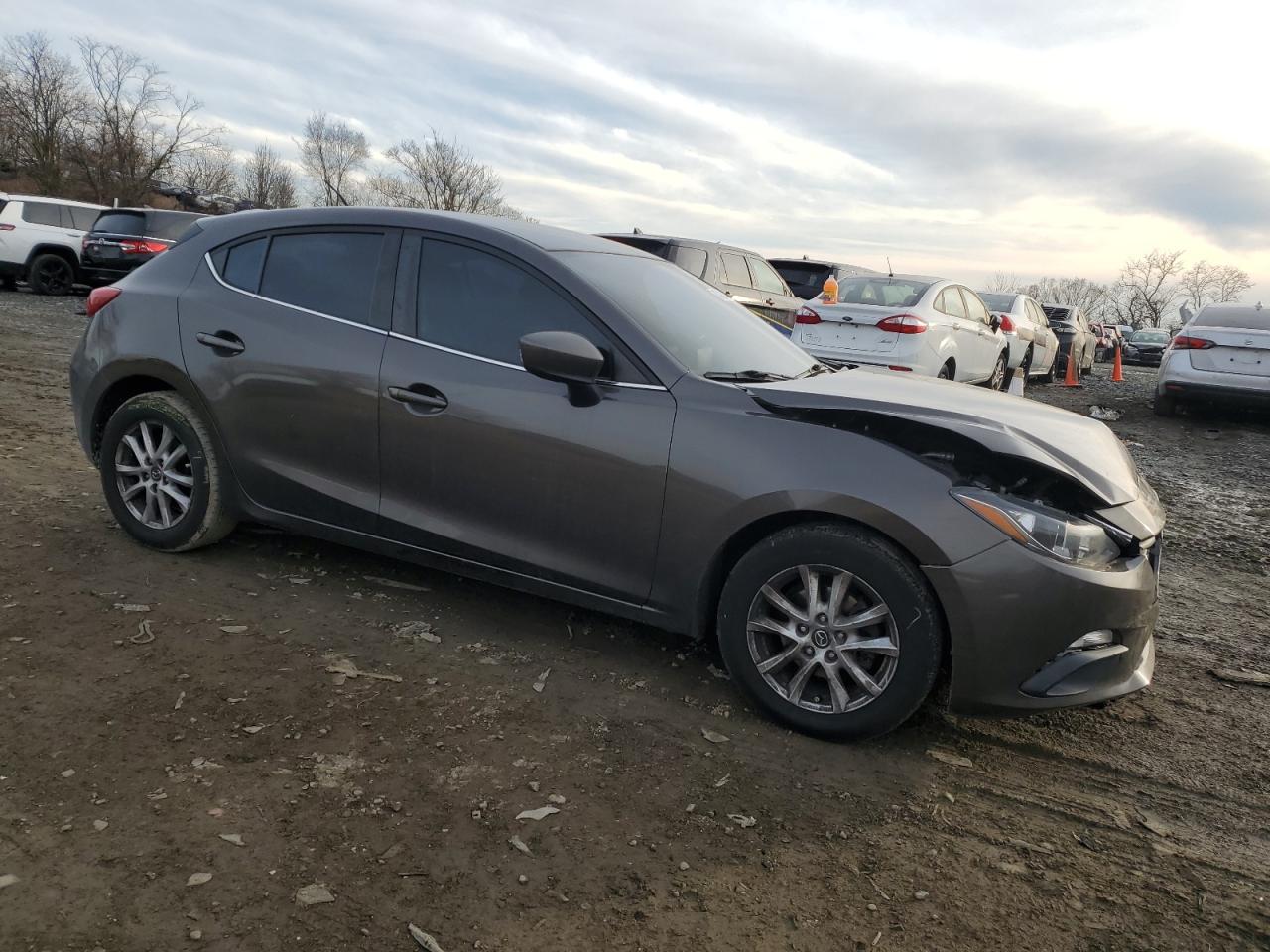 2016 Mazda 3 - Image 4
