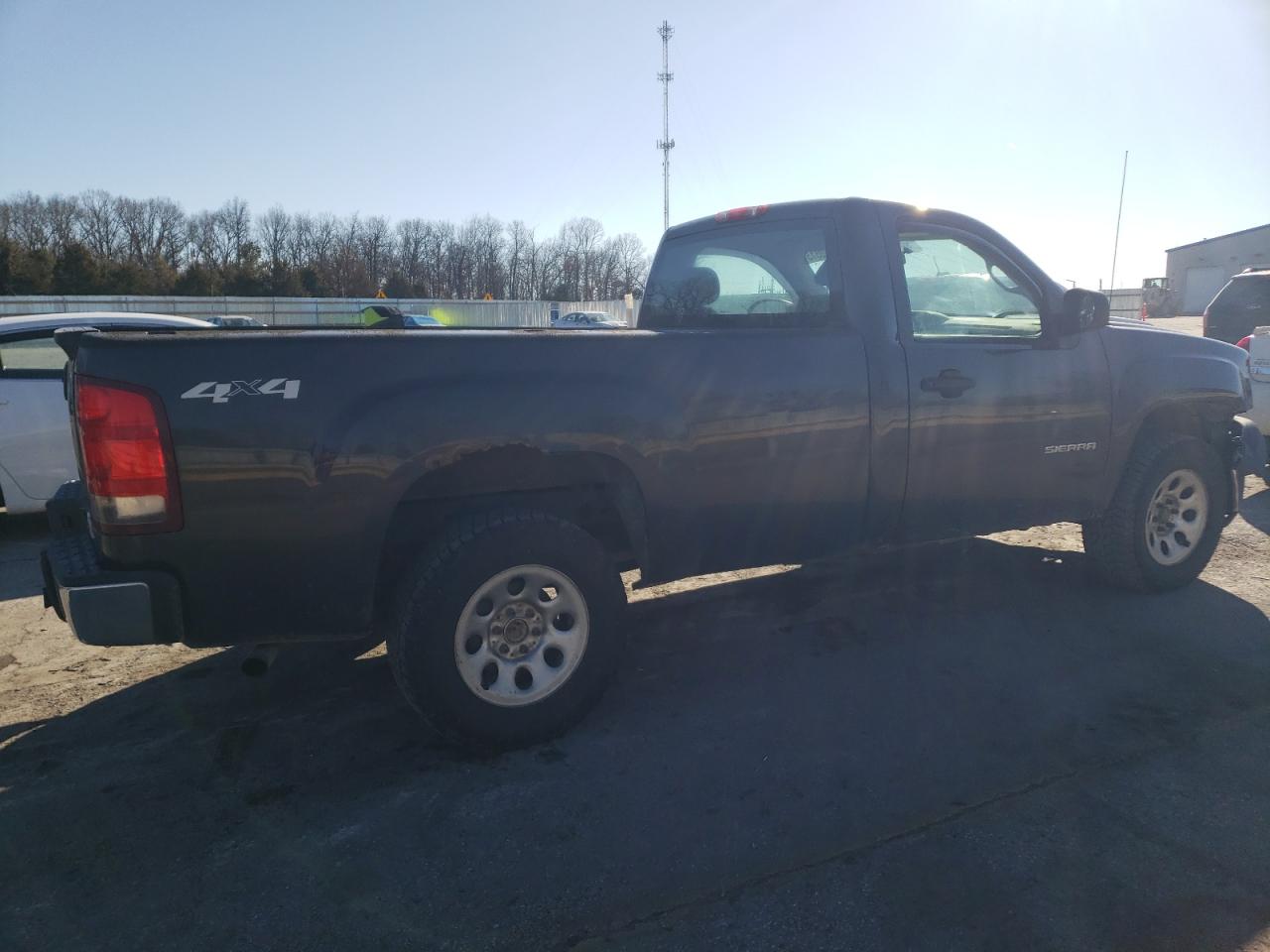 2011 GMC Sierra - Image 3