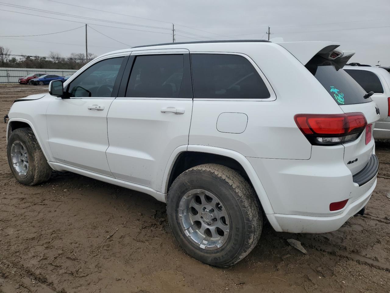 2015 Jeep Grand Cherokee - Image 2
