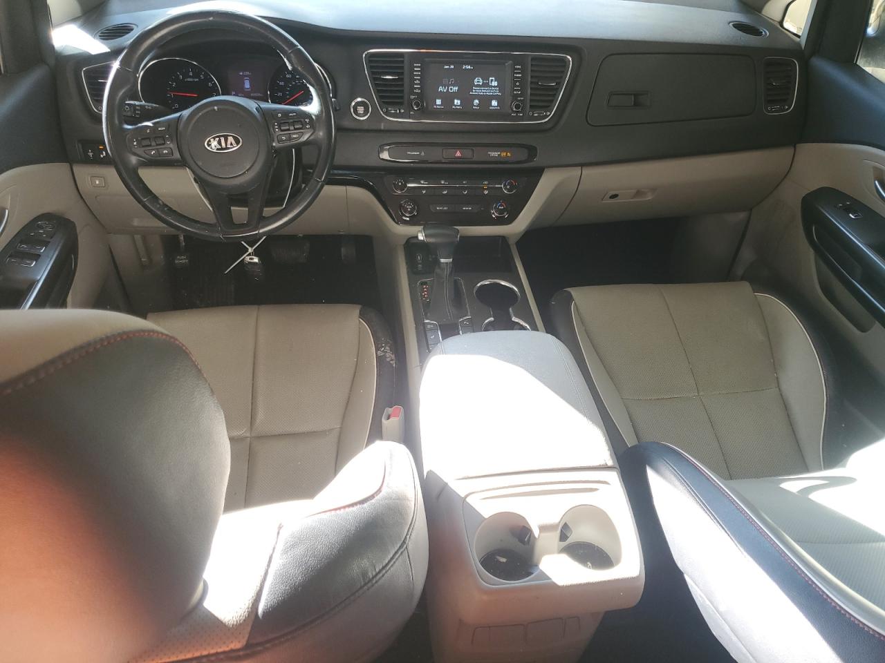 2020 Kia Sedona - Image 8