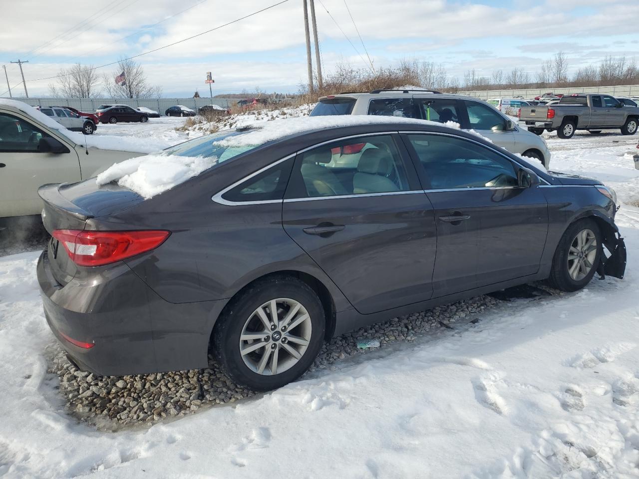 2016 Hyundai Sonata - Image 3