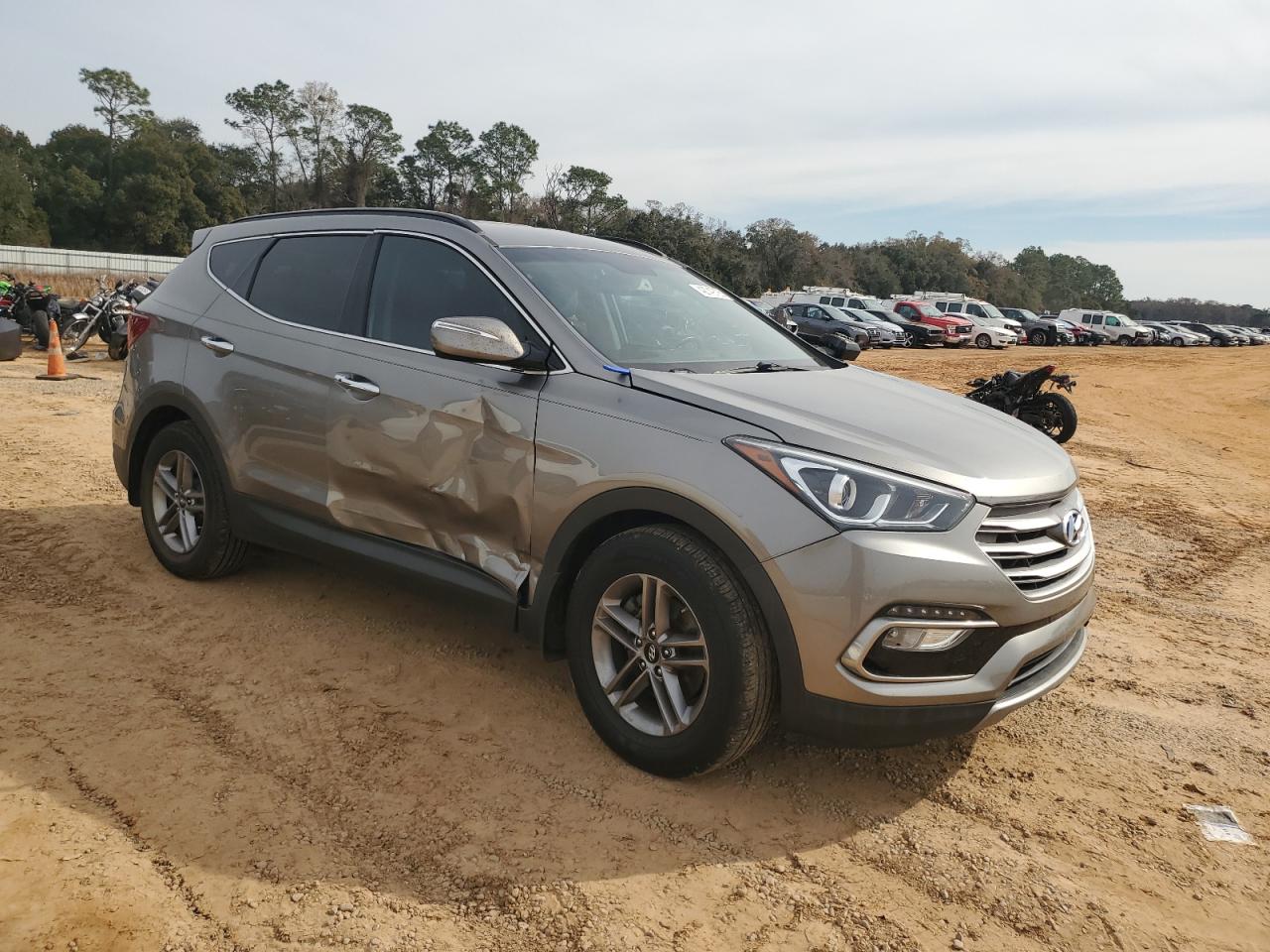 2017 Hyundai Santa Fe - Image 4
