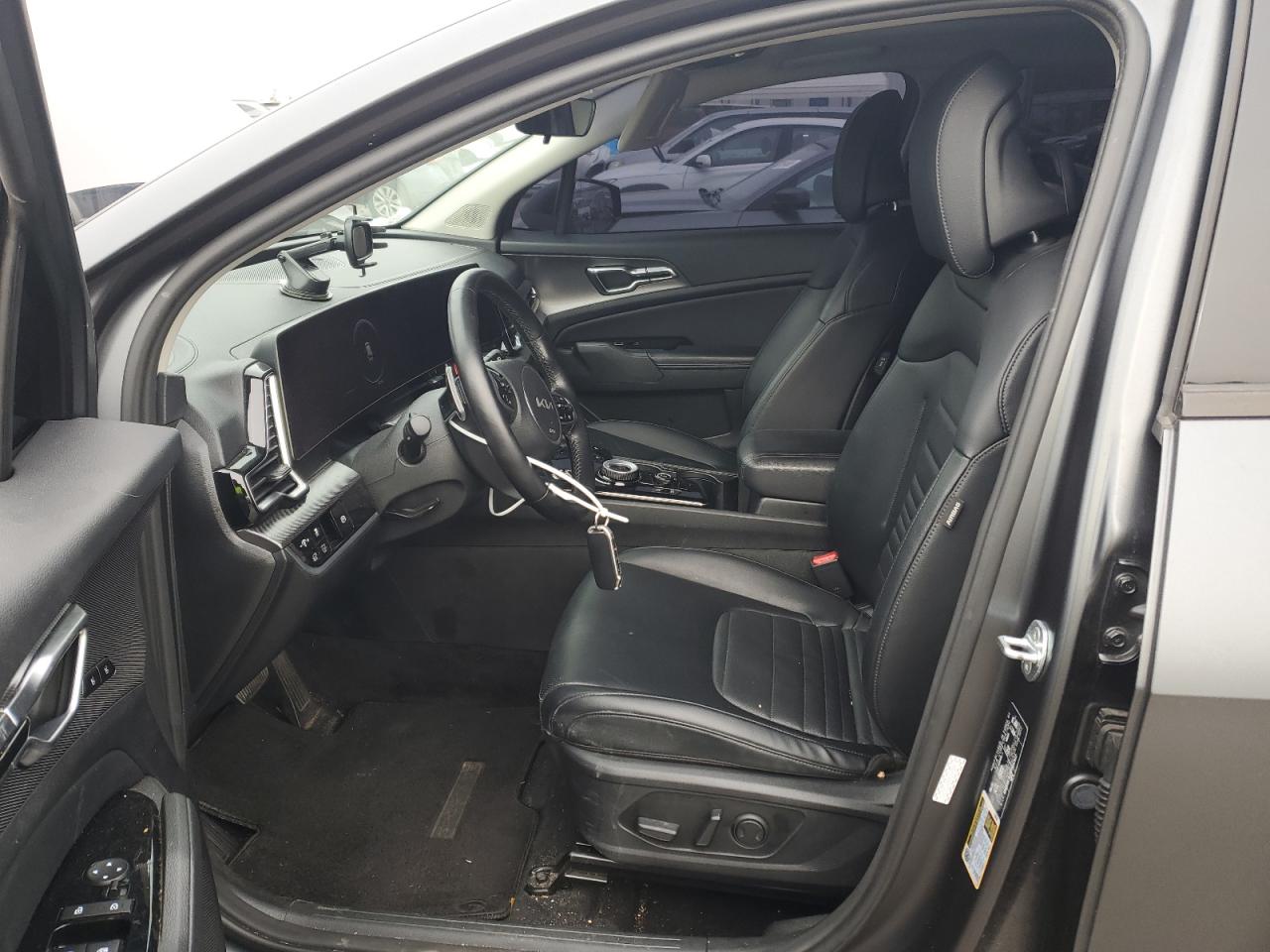 2023 Kia Sportage - Image 7