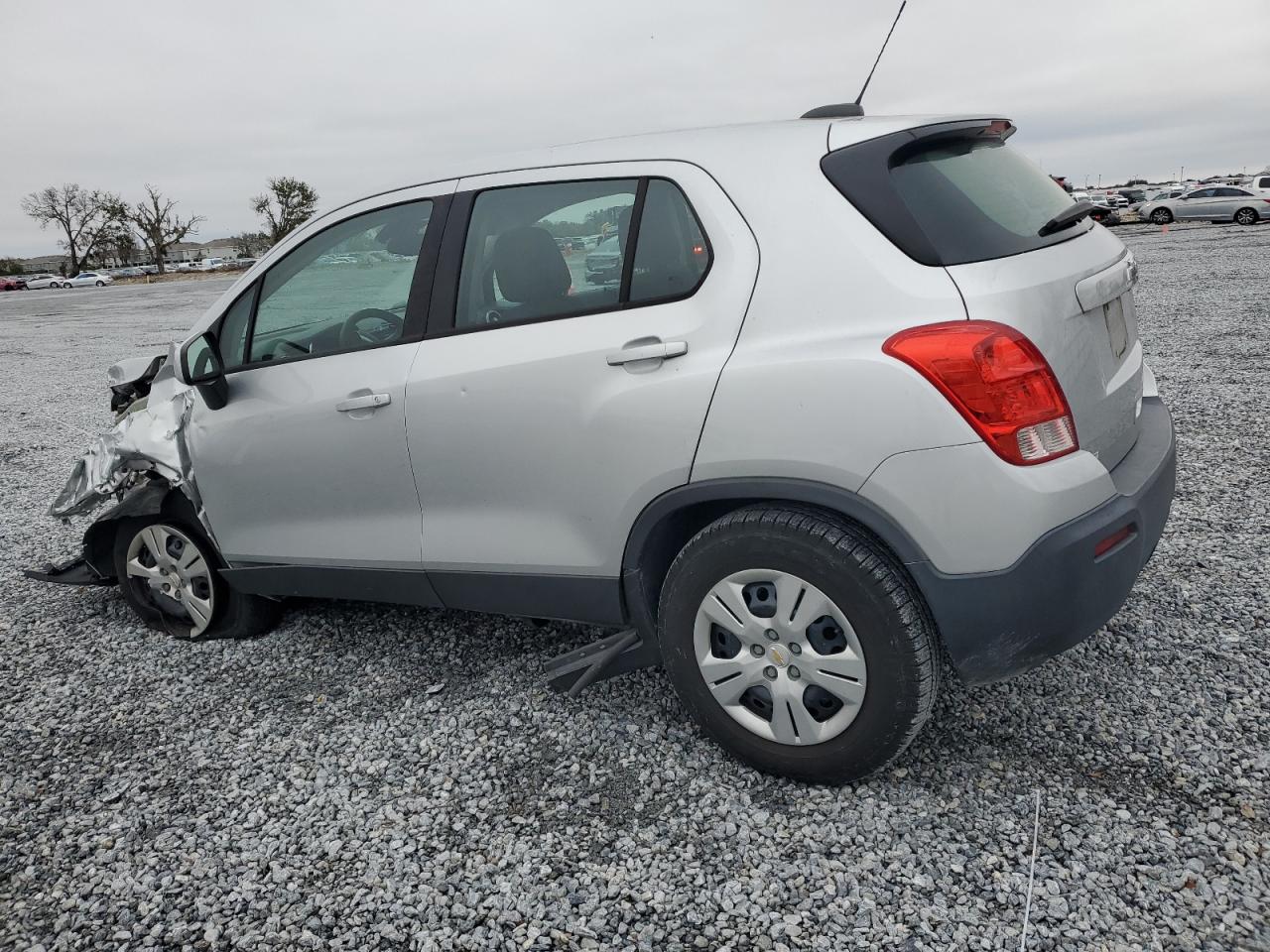 2016 Chevrolet Trax - Image 2