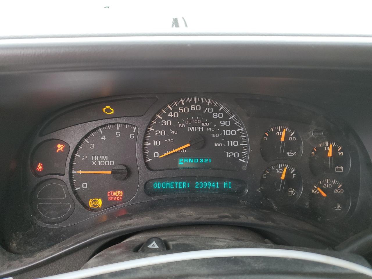 2003 Chevrolet Tahoe - Image 9