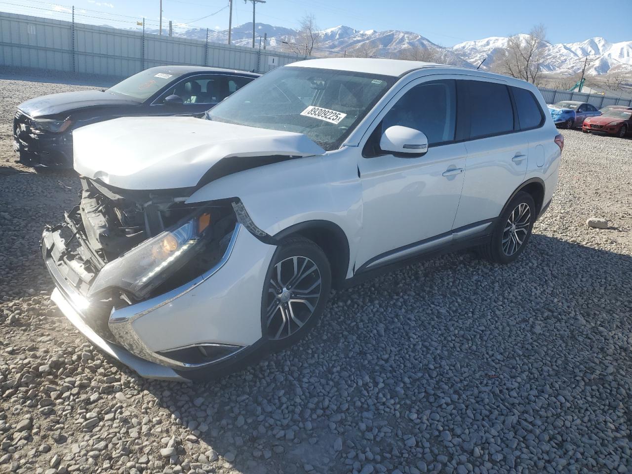 2016 Mitsubishi Outlander - Image 1