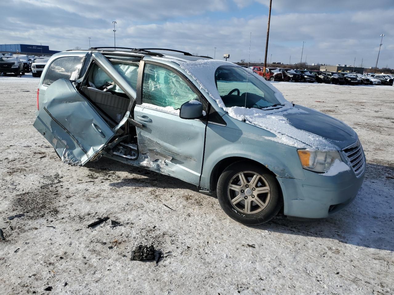 2009 Chrysler Town & Country - Image 4