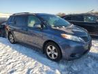 2017 Toyota Sienna Le zu verkaufen in Cahokia Heights, IL - Side