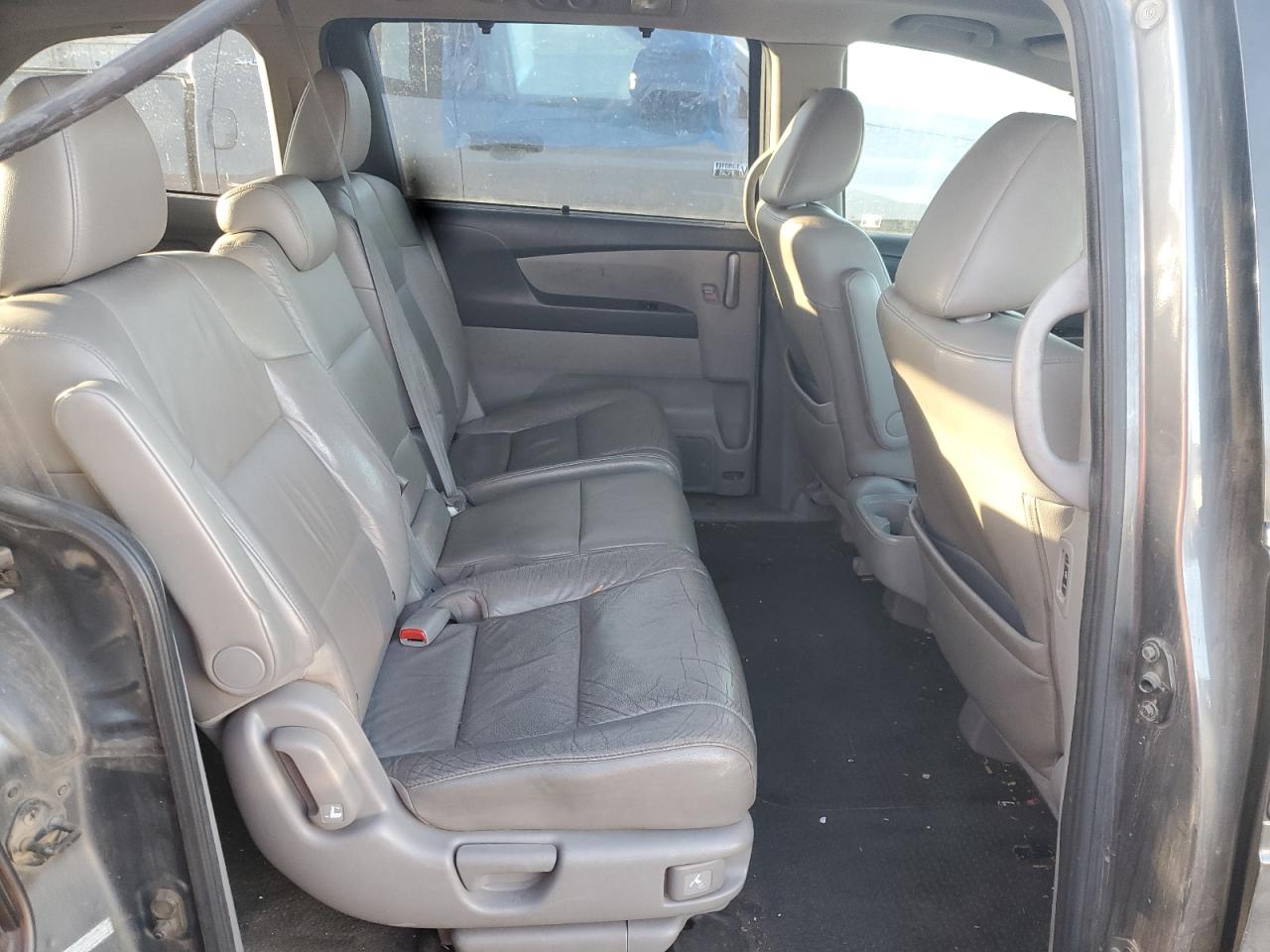 2012 Honda Odyssey - Image 12