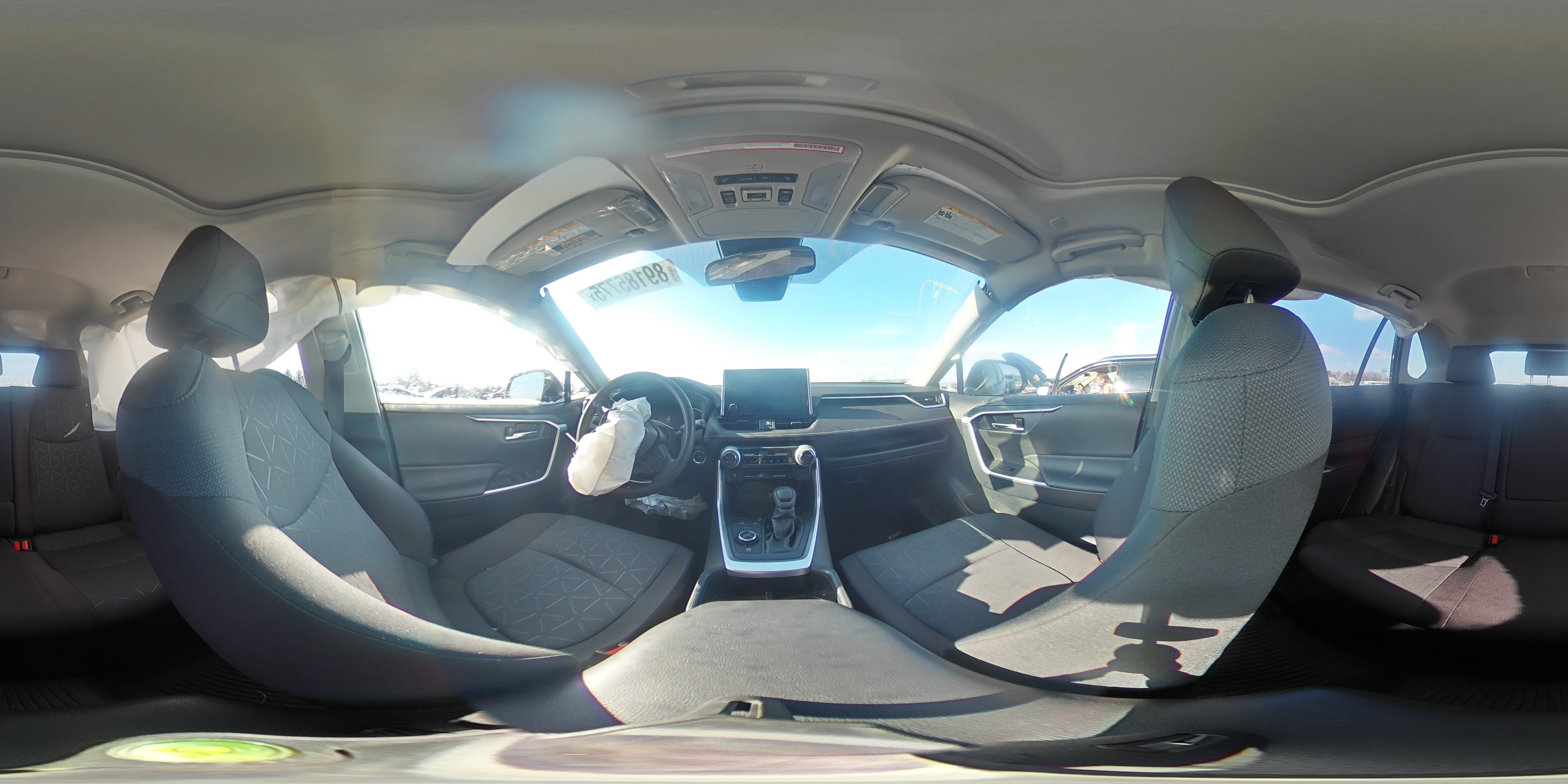 2024 Toyota RAV 4 - Image 14
