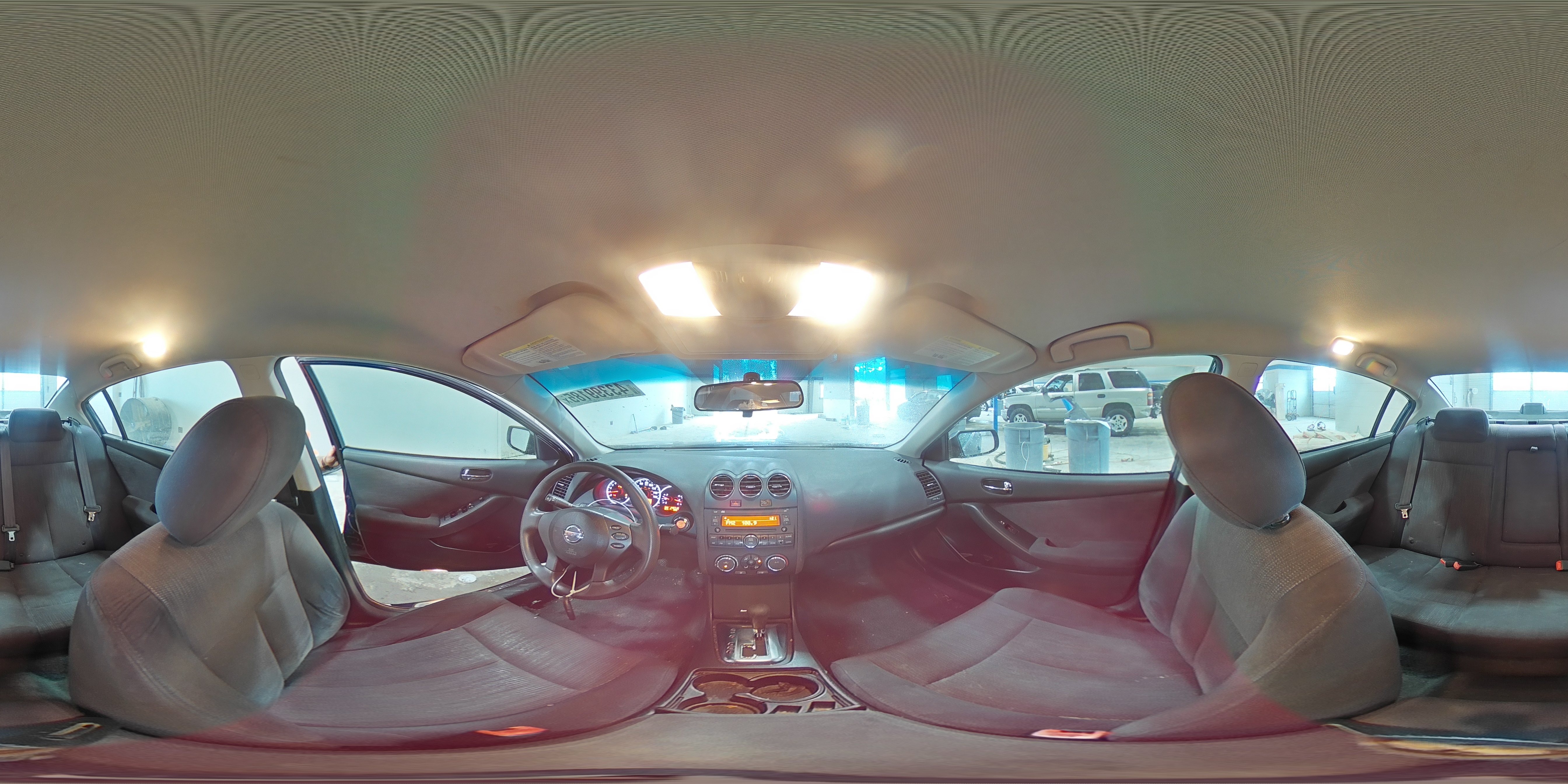 2010 Nissan Altima - Image 12