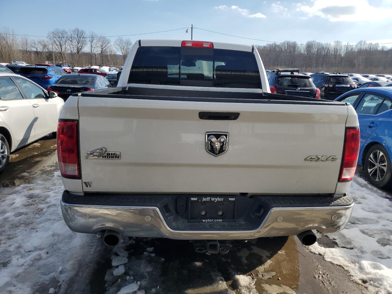 2016 RAM 1500 - Image 6