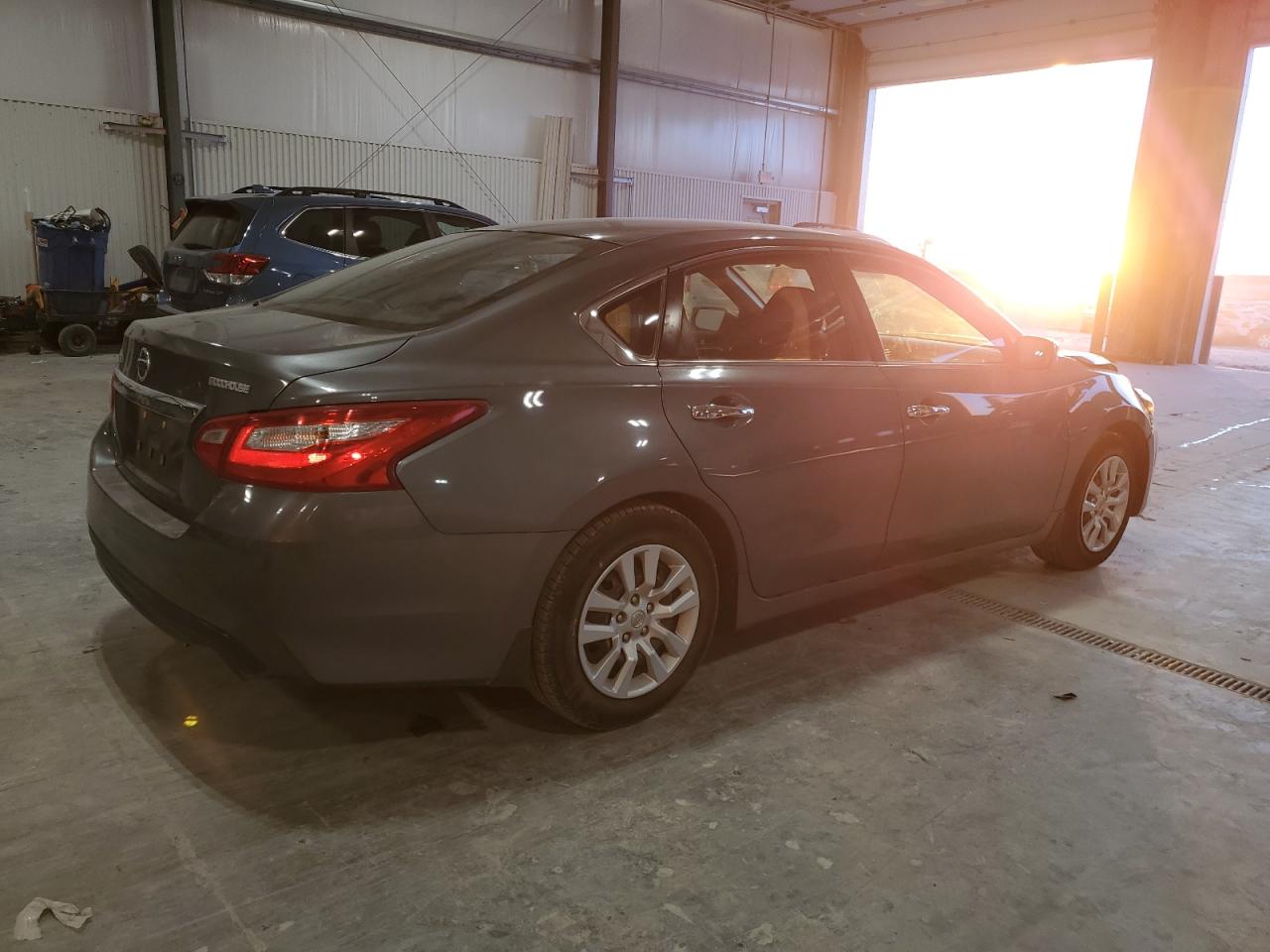 2016 Nissan Altima - Image 3