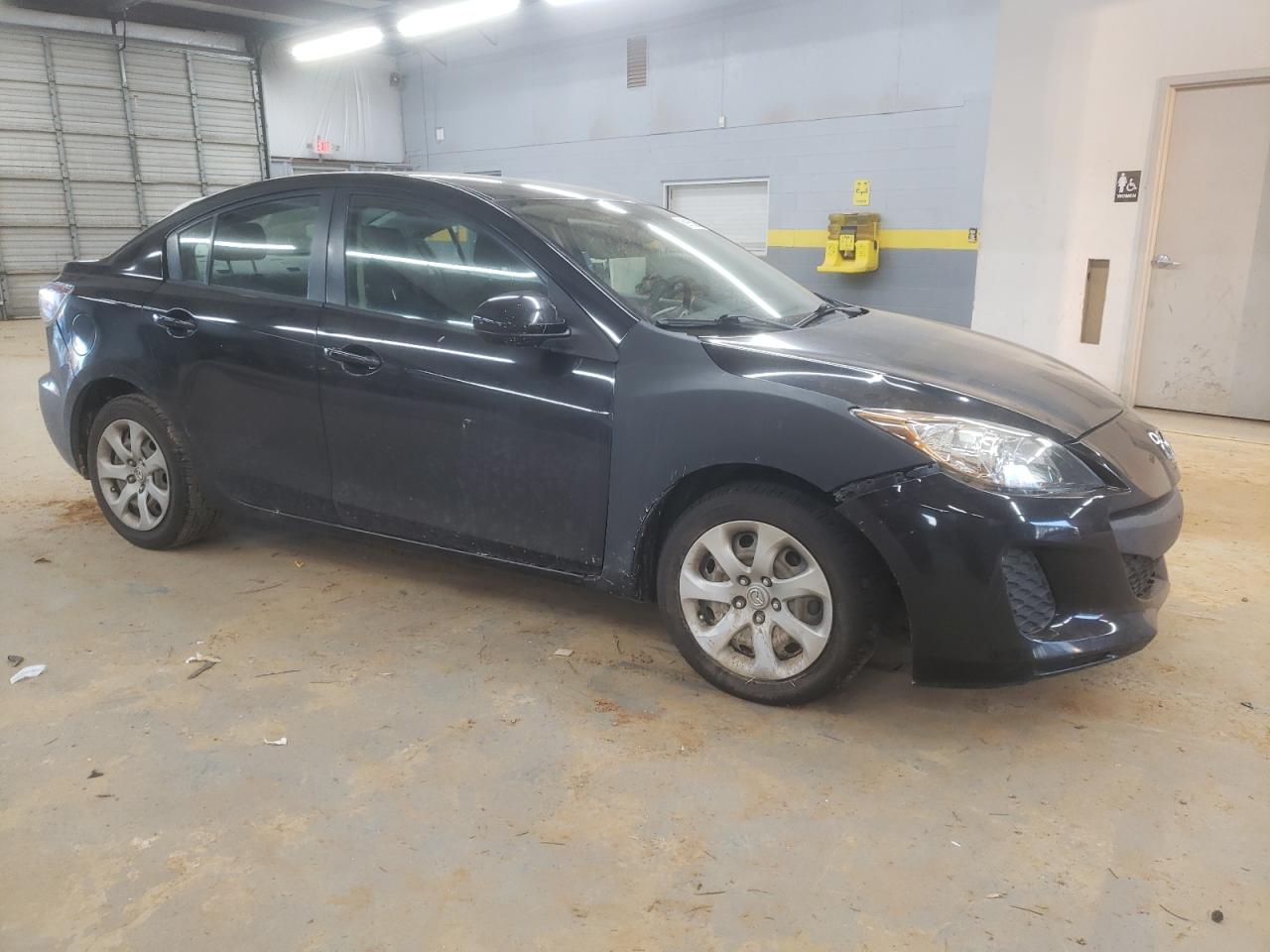 2013 Mazda 3 - Image 4