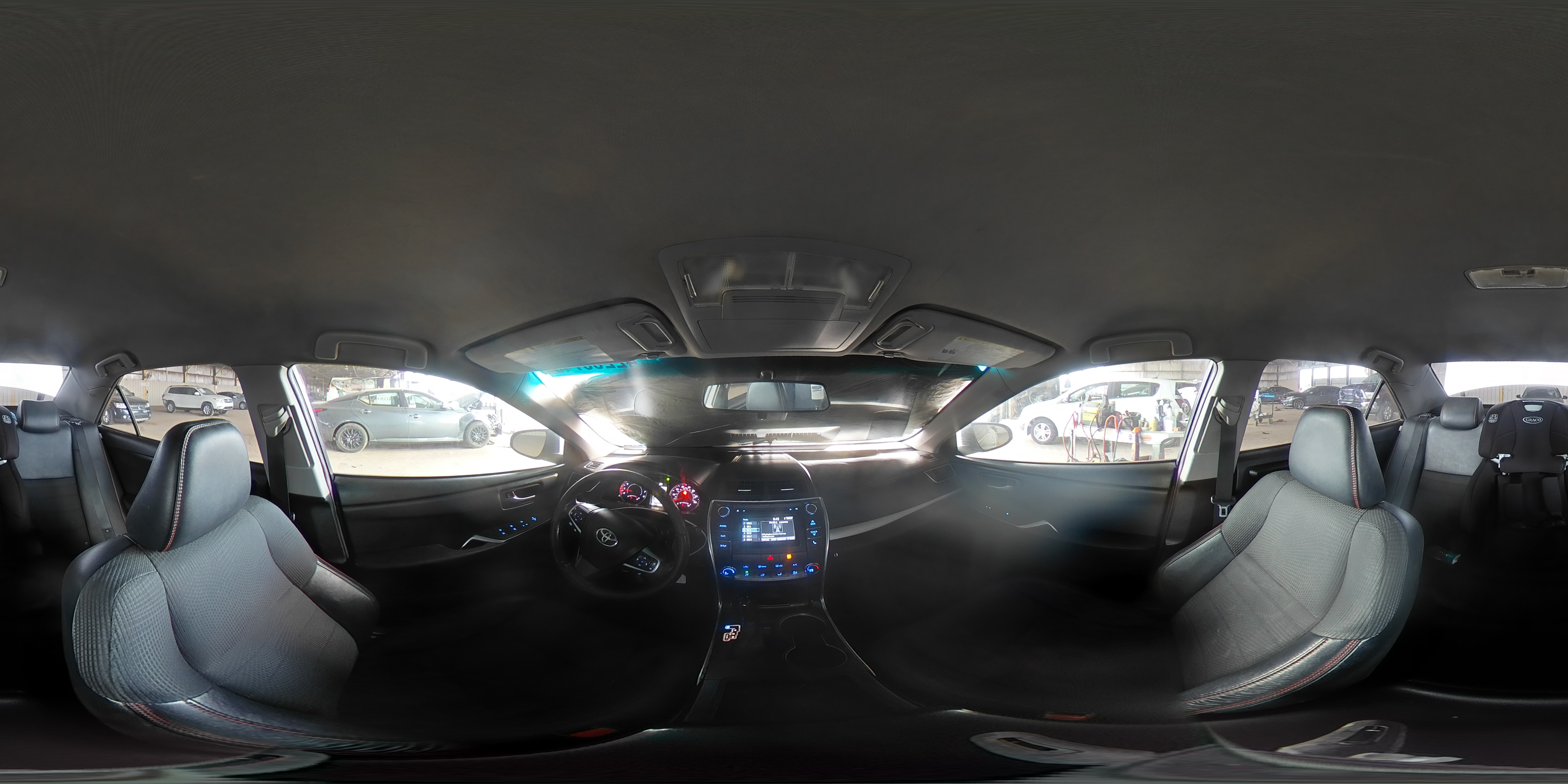 2016 Toyota Camry - Image 13