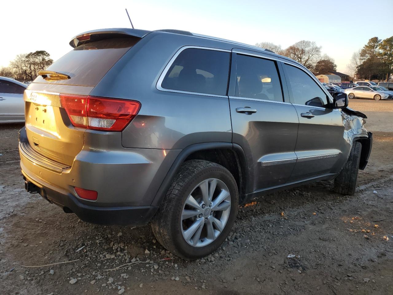 2012 Jeep Grand Cherokee - Image 3