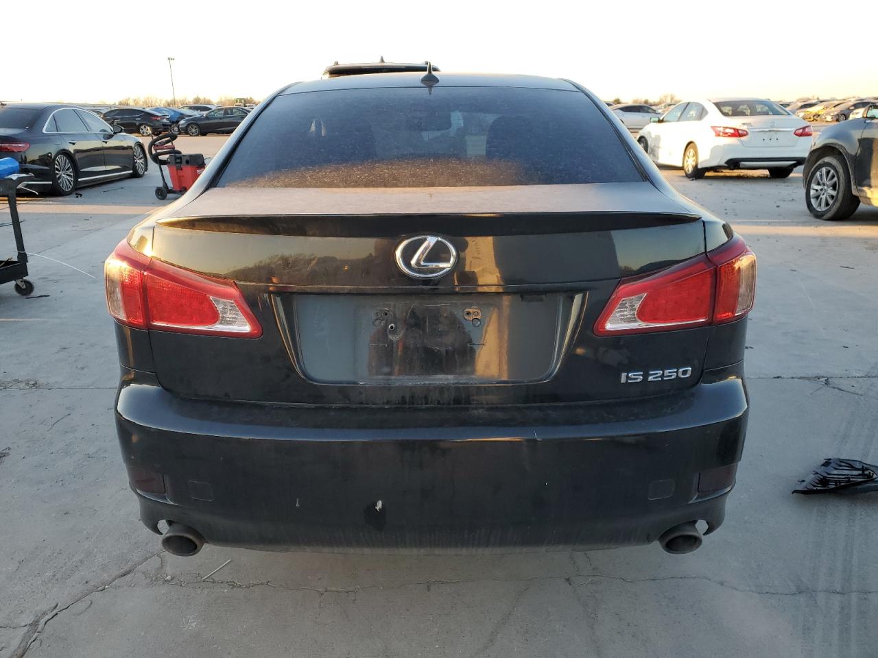 2011 Lexus IS - Image 6