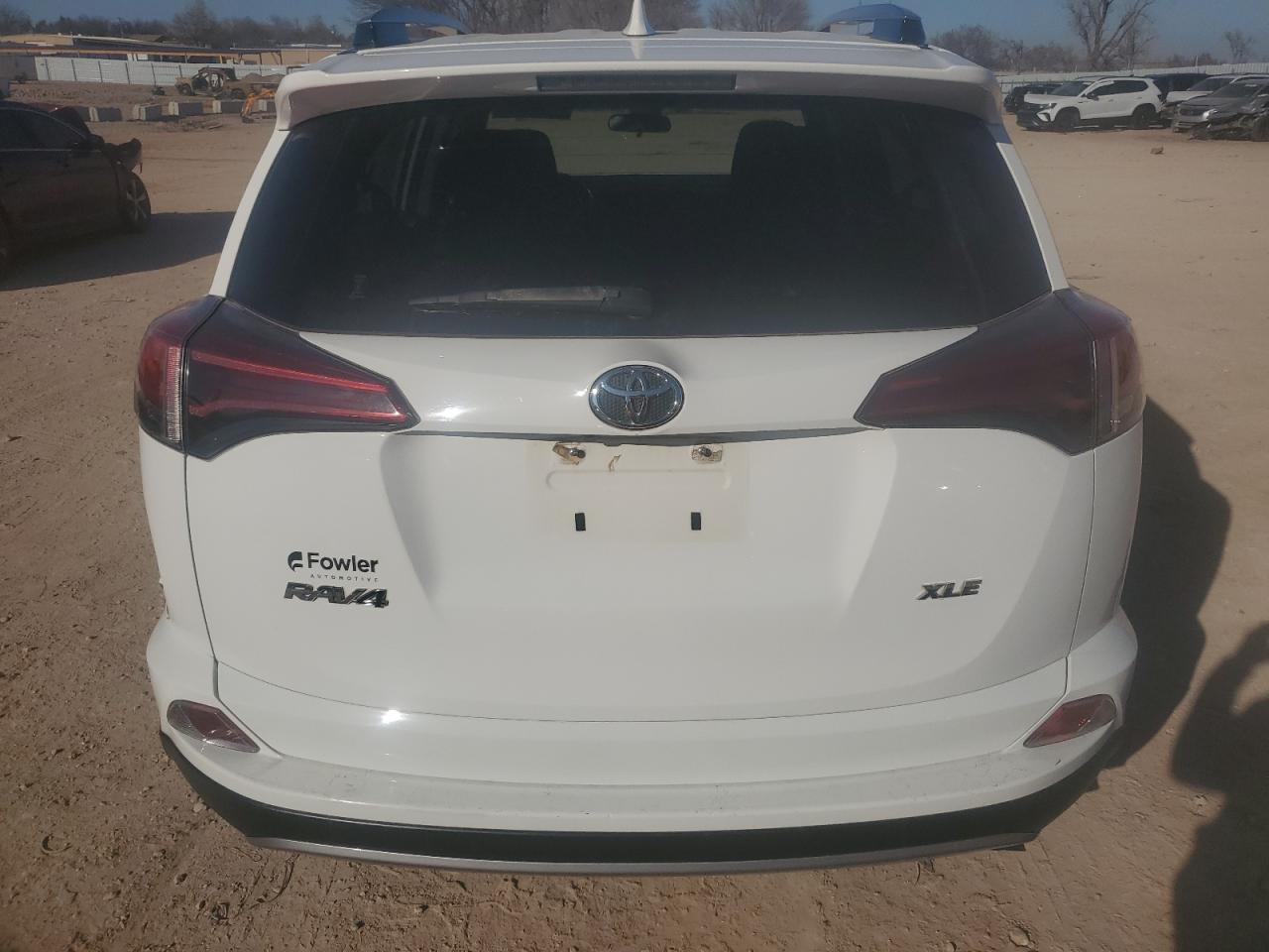 2018 Toyota RAV 4 - Image 6