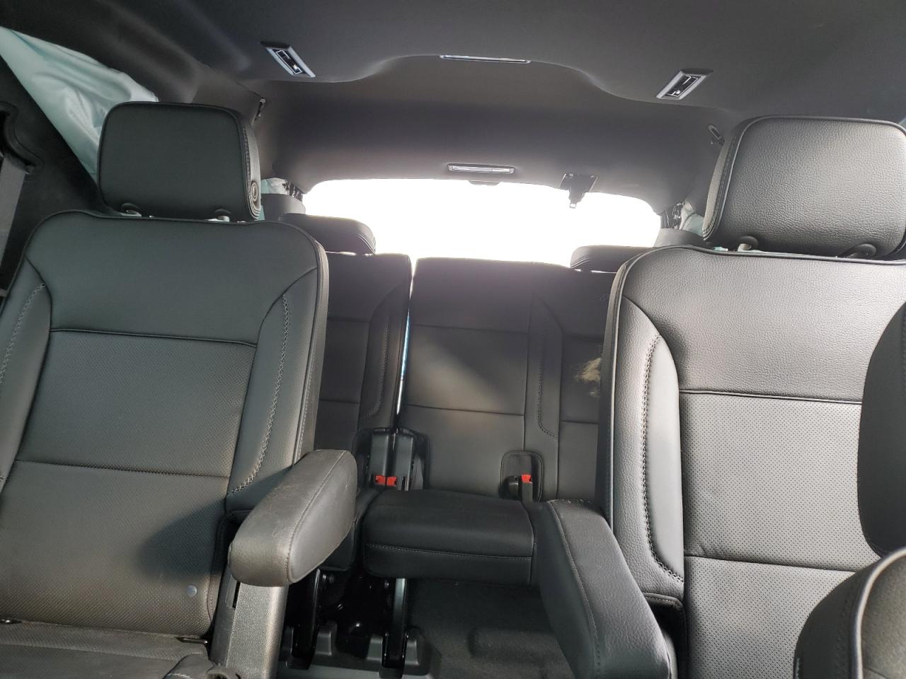 2022 GMC Yukon - Image 10