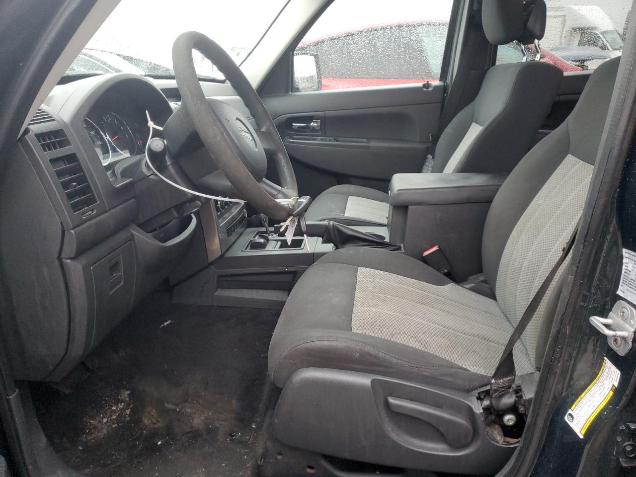 2010 Jeep Liberty (North America) - Image 7