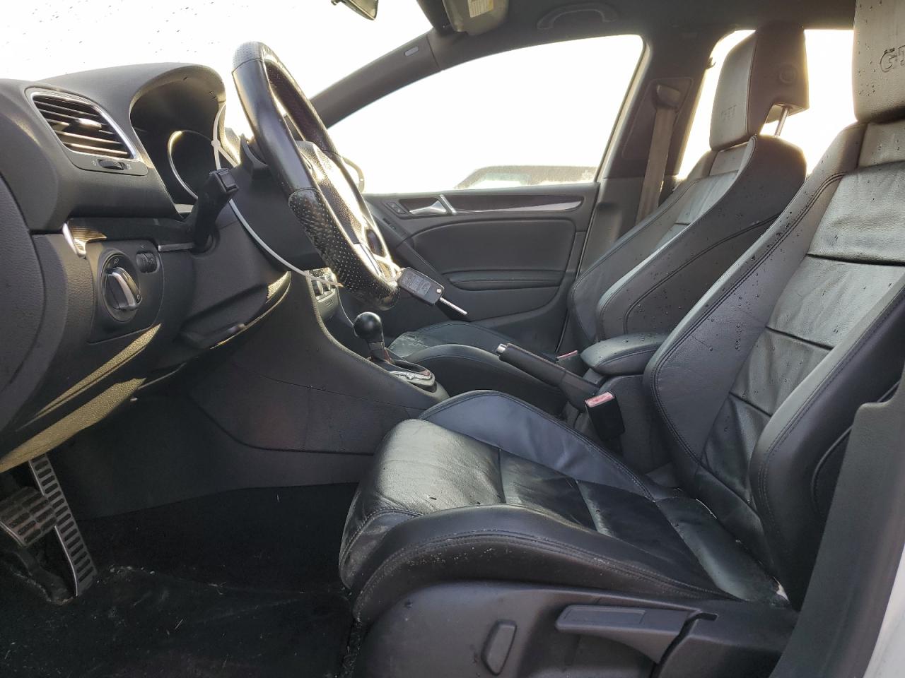 2010 Volkswagen GTI - Image 7